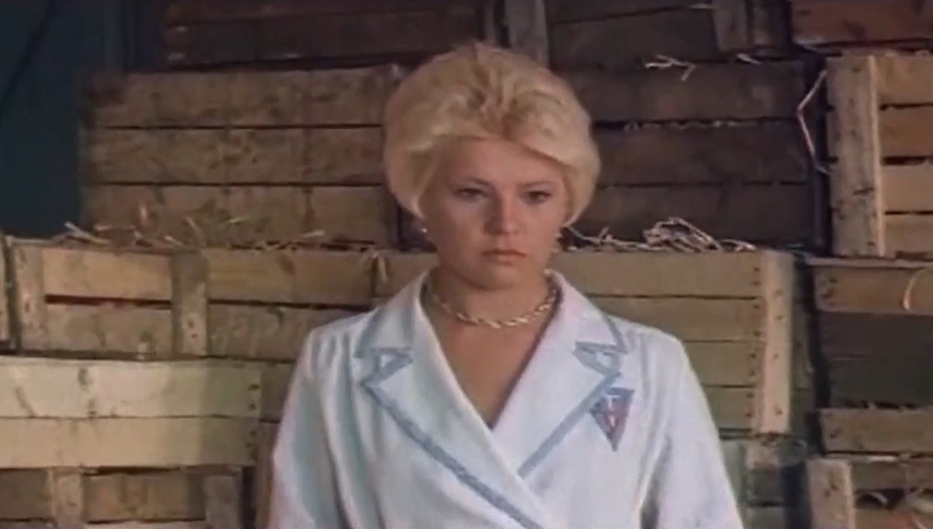 Татьяна Догилева В Белом Купальнике – Блондинка За Углом 1984